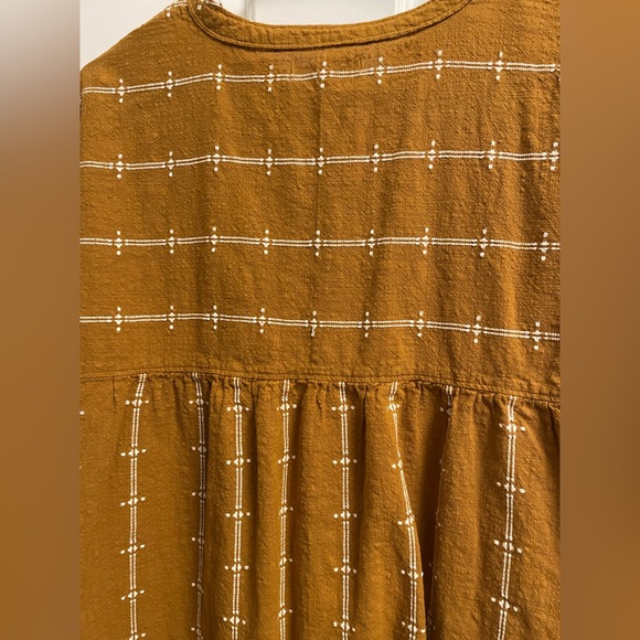 DONATING 2/7 Madewell Embroidered Mustard Colored V-Neck Top - Picture 5 of 6